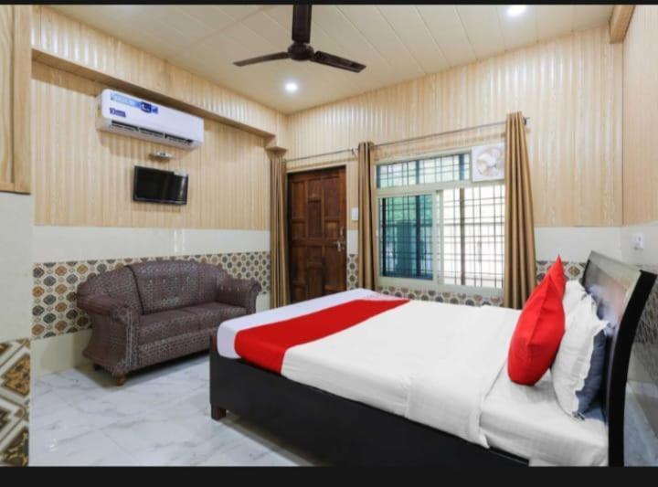 Hotel Chitrarth & Party Lawn Haldwāni Exteriör bild